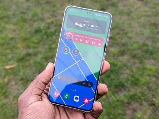 thumbnail - One UI 8 & Galaxy S23