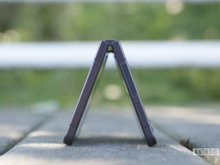 thumbnail - Galaxy Z Flip 8